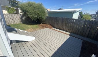 543 SPRUCE St, Brookings, OR 97415