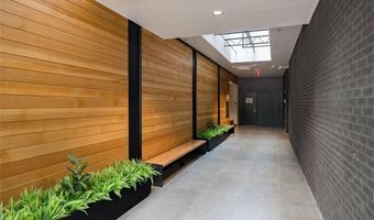 131 E BROAD St #706, Athens, GA 30601