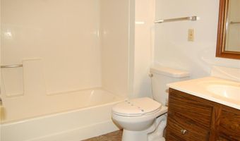 7600 157th St W 105, Apple Valley, MN 55124