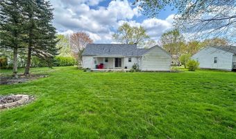 30 Hood Dr, Canfield, OH 44406