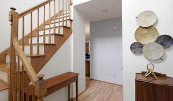 106 Halfmoon Dr, Altamont, NY 12009