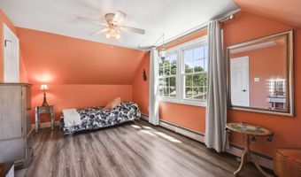 47 Overlea Ln, Aberdeen, NJ 07747