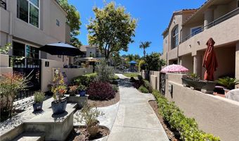 25 Softwind, Aliso Viejo, CA 92656