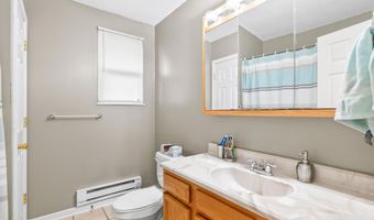 206 Shannon Dr, Anna, OH 45302