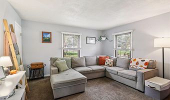 210 12th Ave NW, Altoona, IA 50009