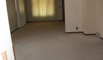 620 S 10th St, Aberdeen, SD 57401