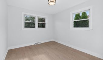 51 W Marilyn Ter, Addison, IL 60101