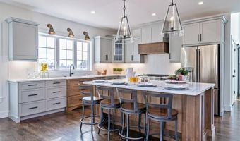 41 Primrose Ln, Cromwell, CT 06416