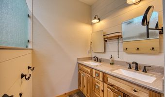 305 Griffin Ln, Allardt, TN 38504