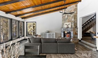 1717 Pine Lakes Ranch Dr, Cascade, ID 83611