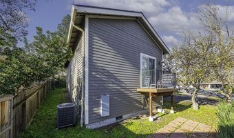 563 Rock - 152 Maple St, Ashland, OR 97520