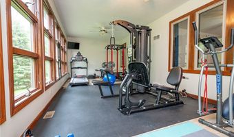 6904 Ruby Ct, Austintown, OH 44515