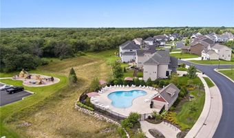 4212 Parkview Ln, Anoka, MN 55303