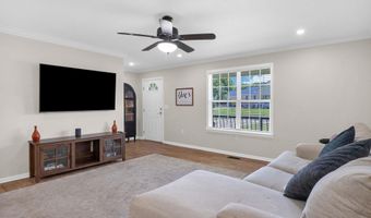 130 Childmark Dr, Albertville, AL 35950