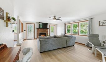 15 Sibley Rd, Ashburnham, MA 01430