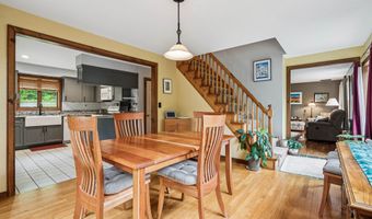 530 West Rd, Barnard, VT 05031