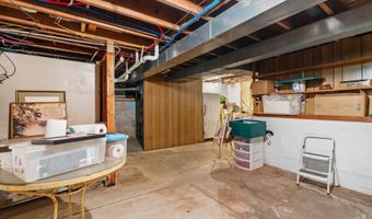 12104 Locust Ln, Anchorage, KY 40223