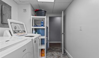 132 Maple Ave, Middletown, RI 02842