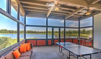 7401 PARADISO Dr, Apollo Beach, FL 33572