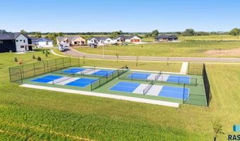 2404 E Brek St, Brandon, SD 57005