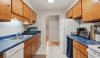 1061 Western Dr, Ann Arbor, MI 48103