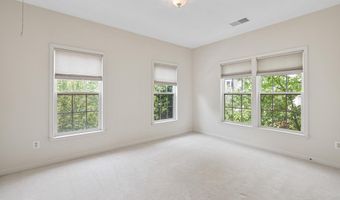 21565 CENTER POINT Cir, Ashburn, VA 20147