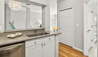 4551 STRUTFIELD Ln 4215, Alexandria, VA 22311