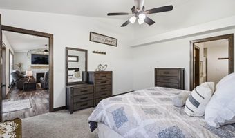 2660 W FALLEN OAK Dr, Appleton, WI 54913