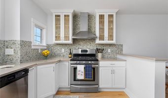 236 Sand Hill Cove Rd B4, Narragansett, RI 02882