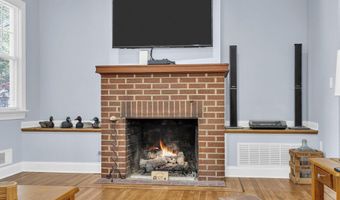 700 Halliard Ave, Beachwood, NJ 08722