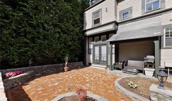 107 Old Beach Rd 2, Newport, RI 02840