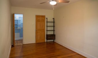 8 AUBURN Ct #A, Alexandria, VA 22305