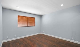 5414 Newcastle Ave 66, Encino, CA 91316