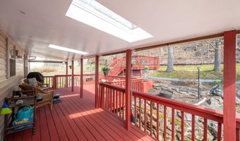 23 Fleetwood Dr, Danbury, CT 06810