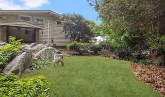 10 Guzeika Rd, North Kingstown, RI 02852