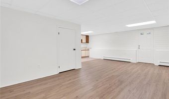 44 Village Ave, Cranston, RI 02920