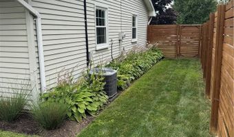 1899 Woodgate St, Austintown, OH 44515