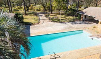 4912 Holly Hill Rd, Albany, GA 31721