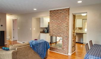 5230 Wick Way Dr, Alton, IL 62002