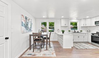 233 S Division St, Auburn, IN 46706