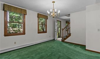 30 Pacheco Dr, North Smithfield, RI 02896