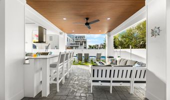 18 Mea Ln, Beach Haven, NJ 08008