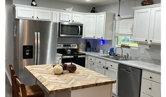 153 S 6th St, Austin, IN 47102