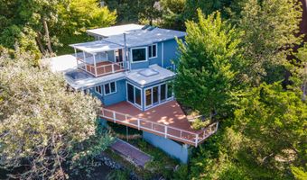 5 Shore Dr, Branford, CT 06405