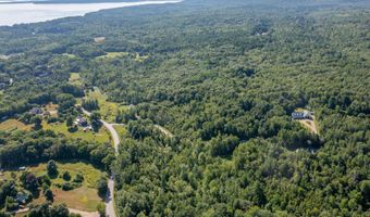 15 Bowling Green Ln, Belfast, ME 04915