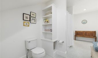 9 White Ter, Middletown, RI 02842