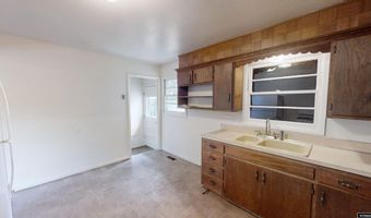 2631 Navarre Rd, Casper, WY 82604