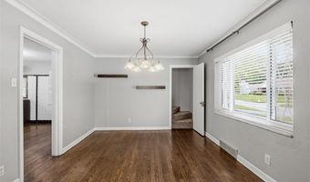 9860 Berwick Dr, Affton, MO 63123
