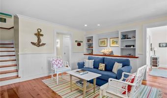 140 Tuckerman Ave, Middletown, RI 02842