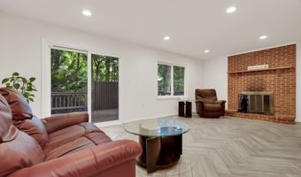 1701 GLASTONBERRY Rd, Potomac, MD 20854